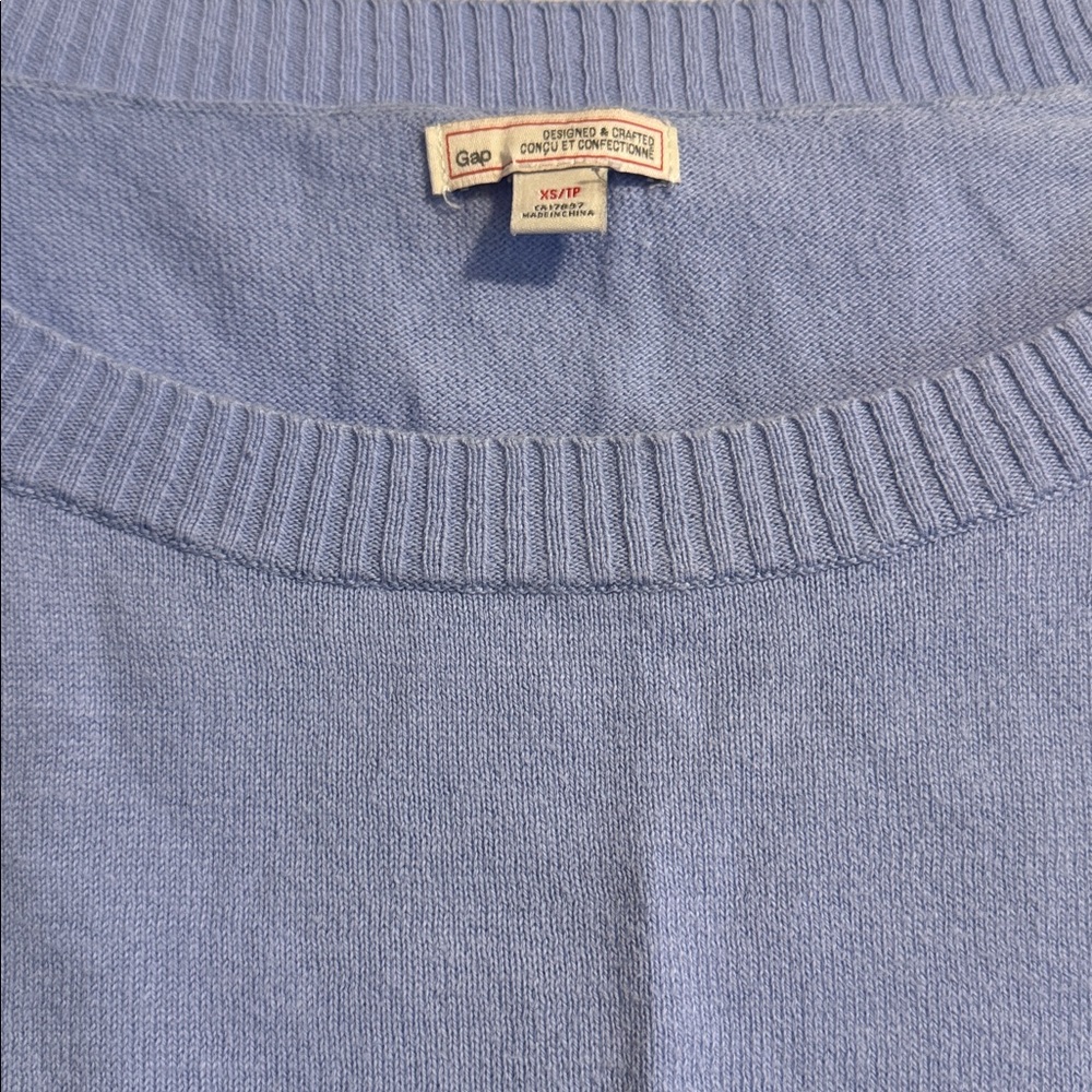Gap Sweater - Picture 2 of 5